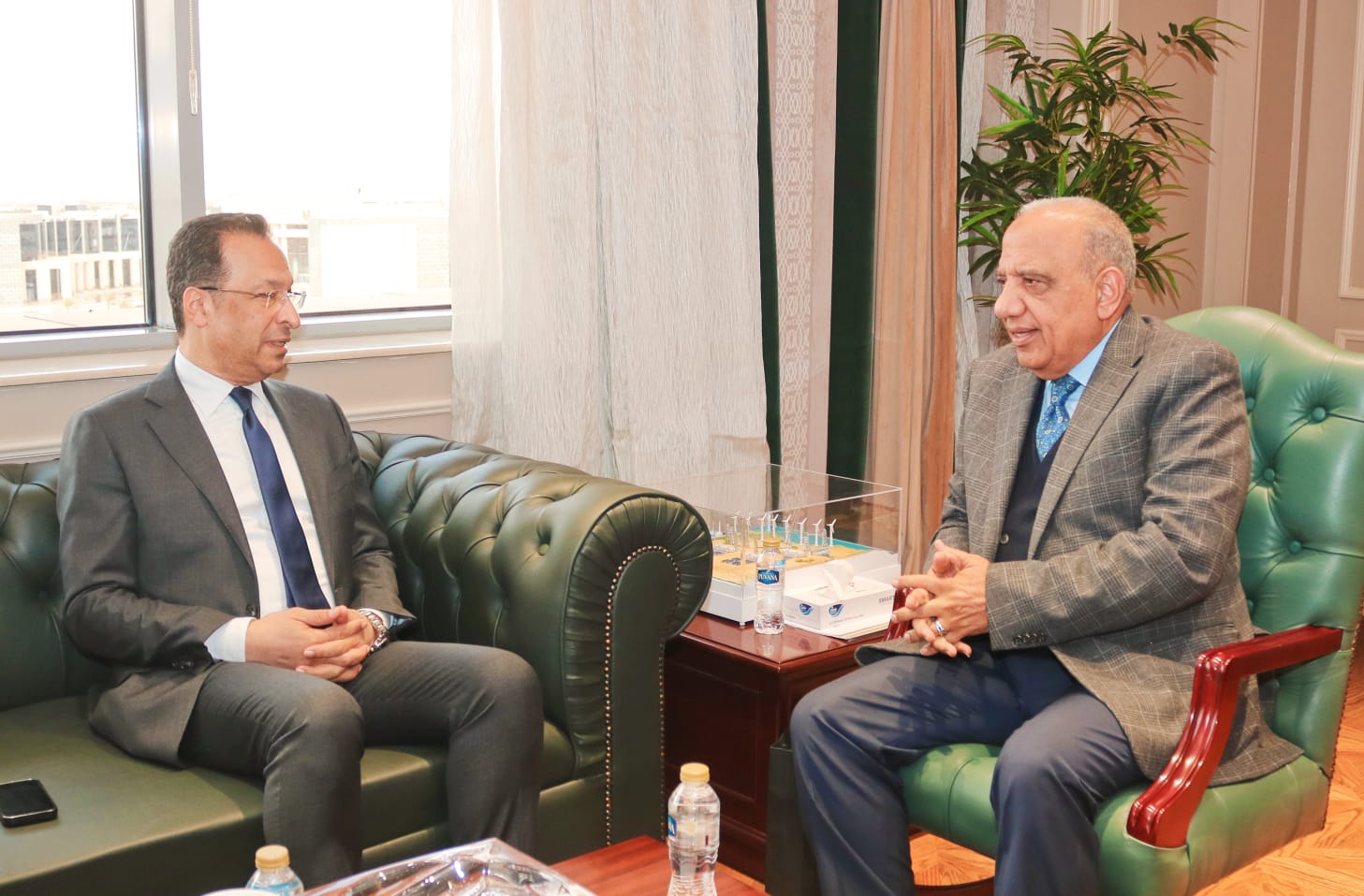 وزيرا-الكهرباء-والاتصالات-يبحثان-آليات-دعم-وتطوير-وجذب-الاستثمارات-في-صناعة-مراكز-البيانات